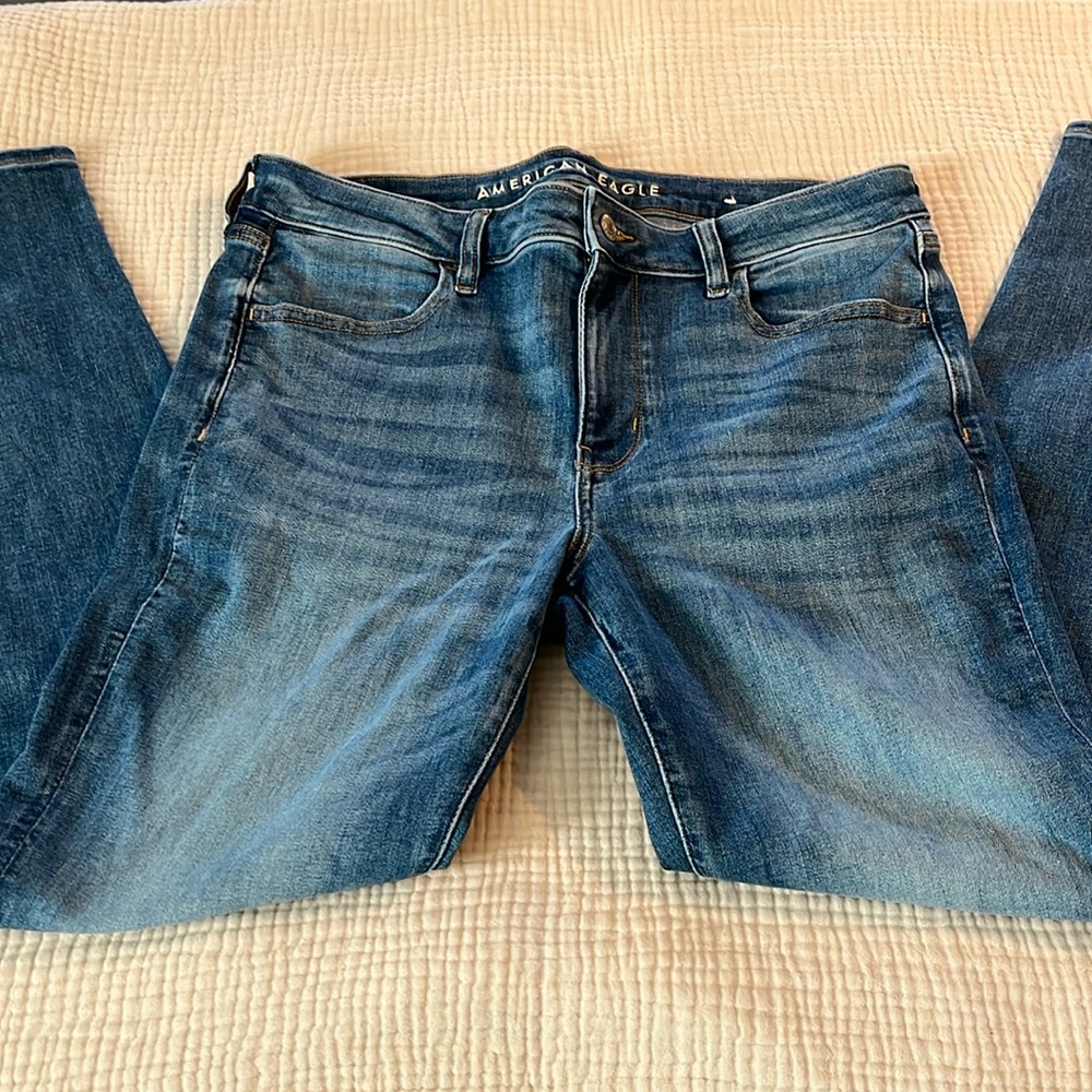 American eagle jeans great condition no tears/stains! Size 12 regular.
